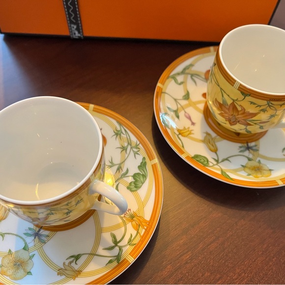 Hermes “La Siesta” demitasse cups and saucers, porcelain espresso 2 in set. - Picture 3 of 3